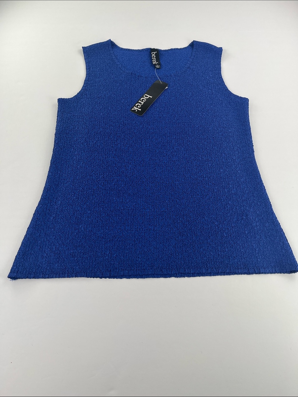 berek Textured Scoop Neck Tank Top in Royal Blue